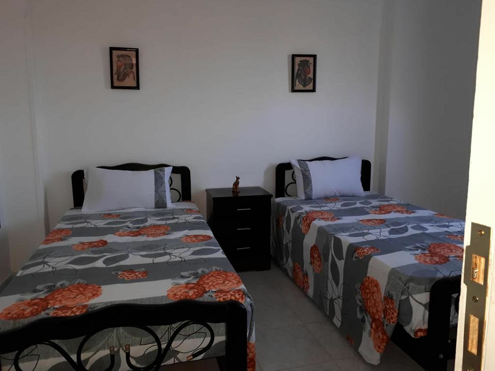 Angel Eyes House Apartment Luxor Bagian luar foto