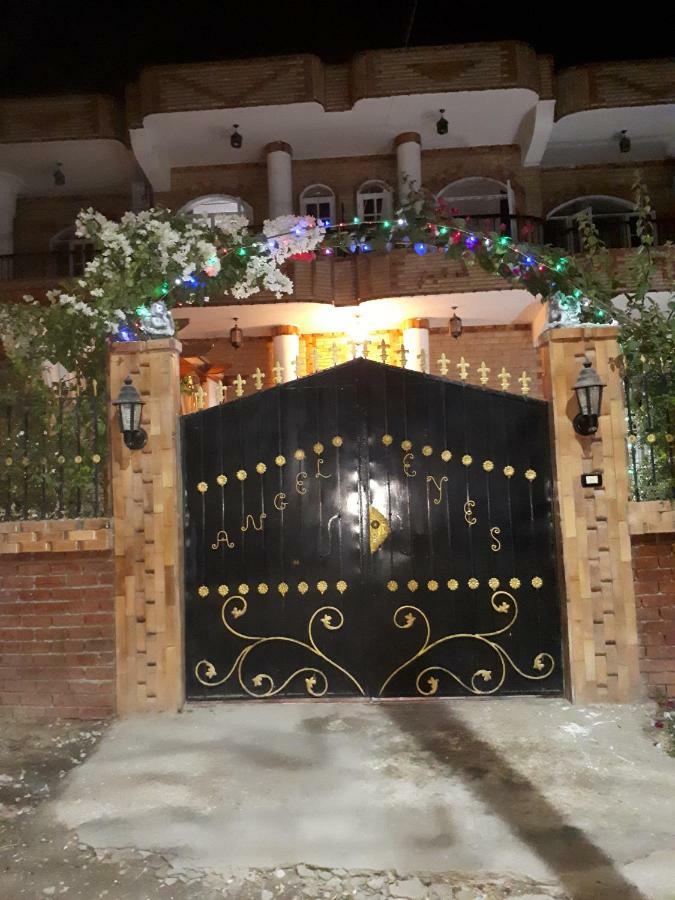 Angel Eyes House Apartment Luxor Bagian luar foto