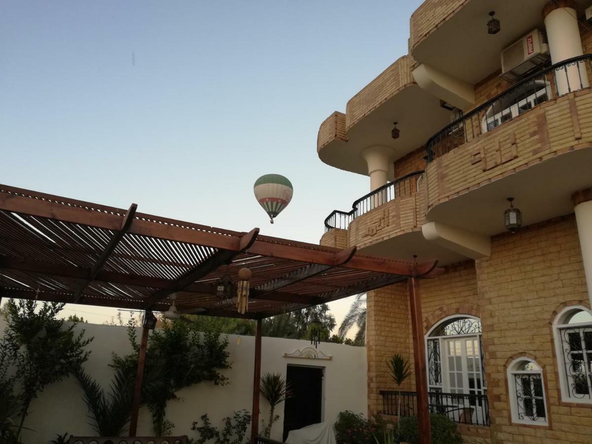 Angel Eyes House Apartment Luxor Bagian luar foto