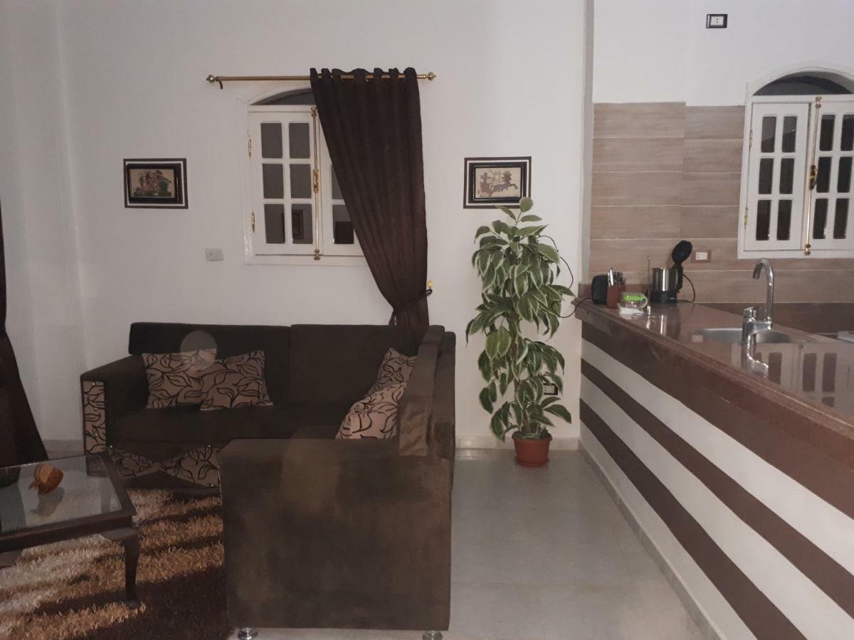 Angel Eyes House Apartment Luxor Bagian luar foto